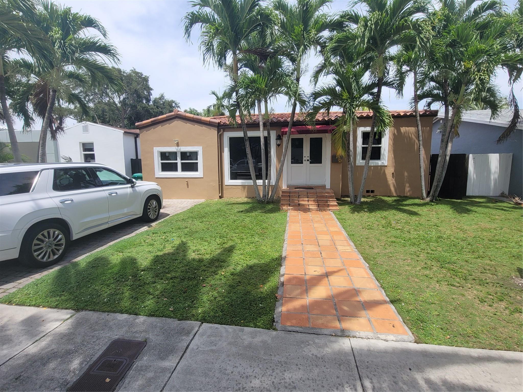 521 Southwest 23rd Road Miami, FL 33129 - Photo 1 of 11 Photo 1
