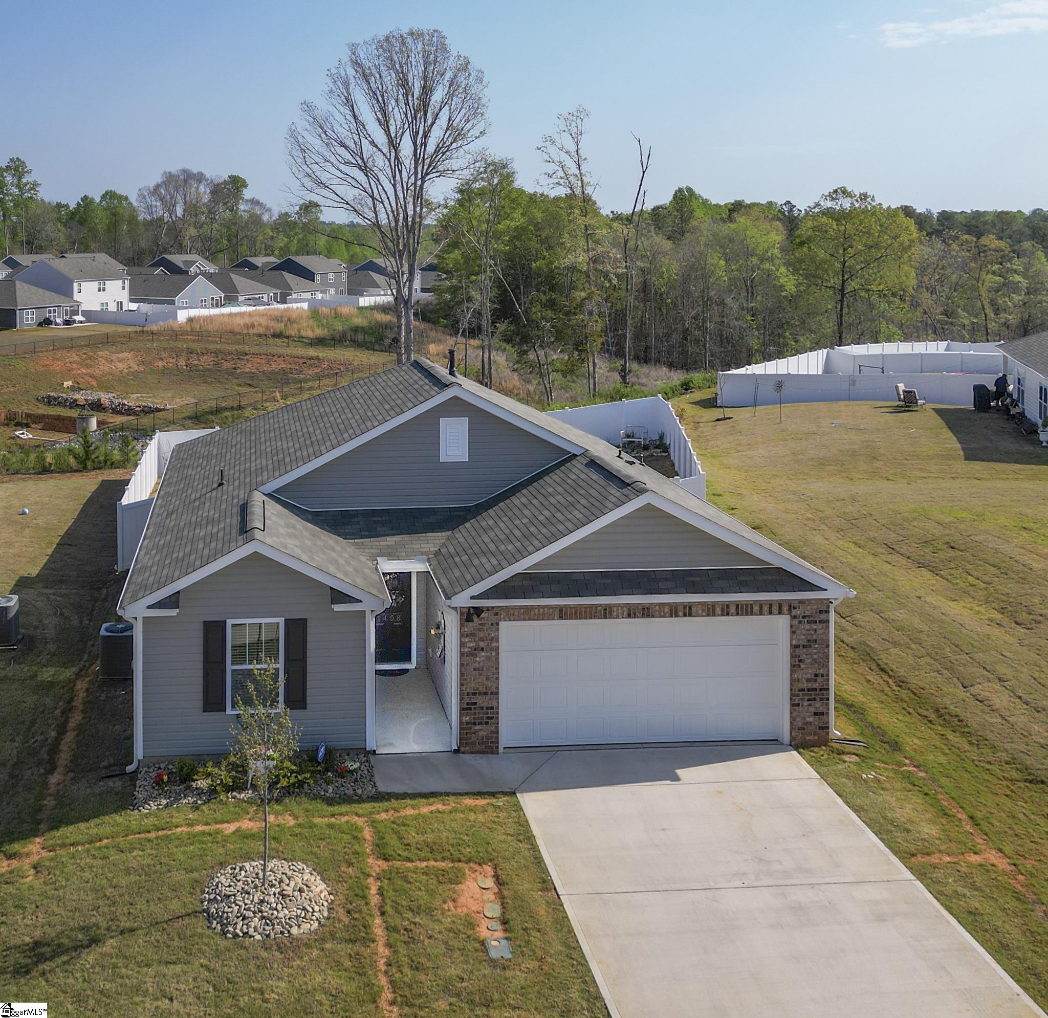 1408 Slades Street Woodruff, SC 29388 - Photo 4 of 50