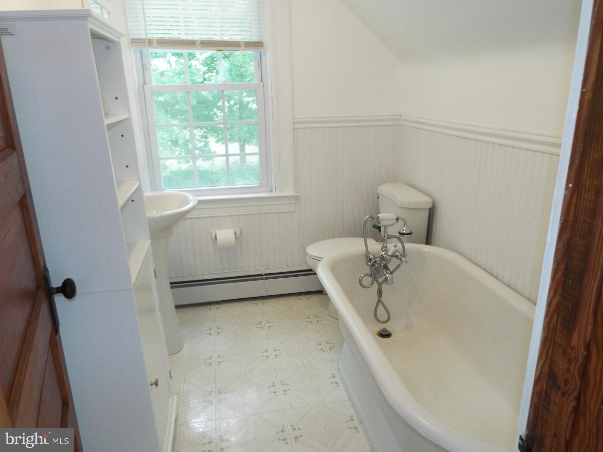 7210 Dogwood Road Baltimore, MD 21244 - Photo 20 of 36 Gallery Image 20
