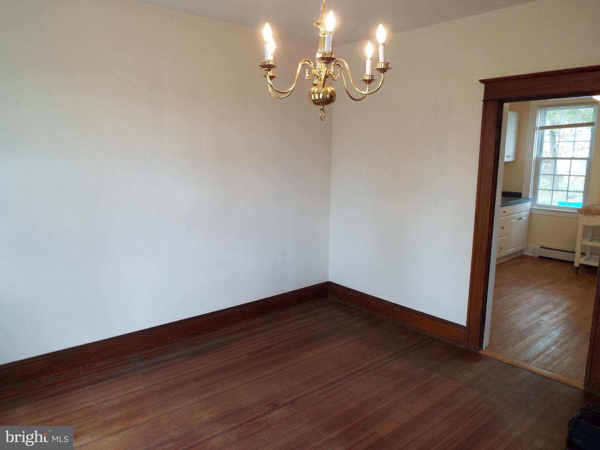 7210 Dogwood Road Baltimore, MD 21244 - Photo 9 of 36 Dining to Kitchen view.