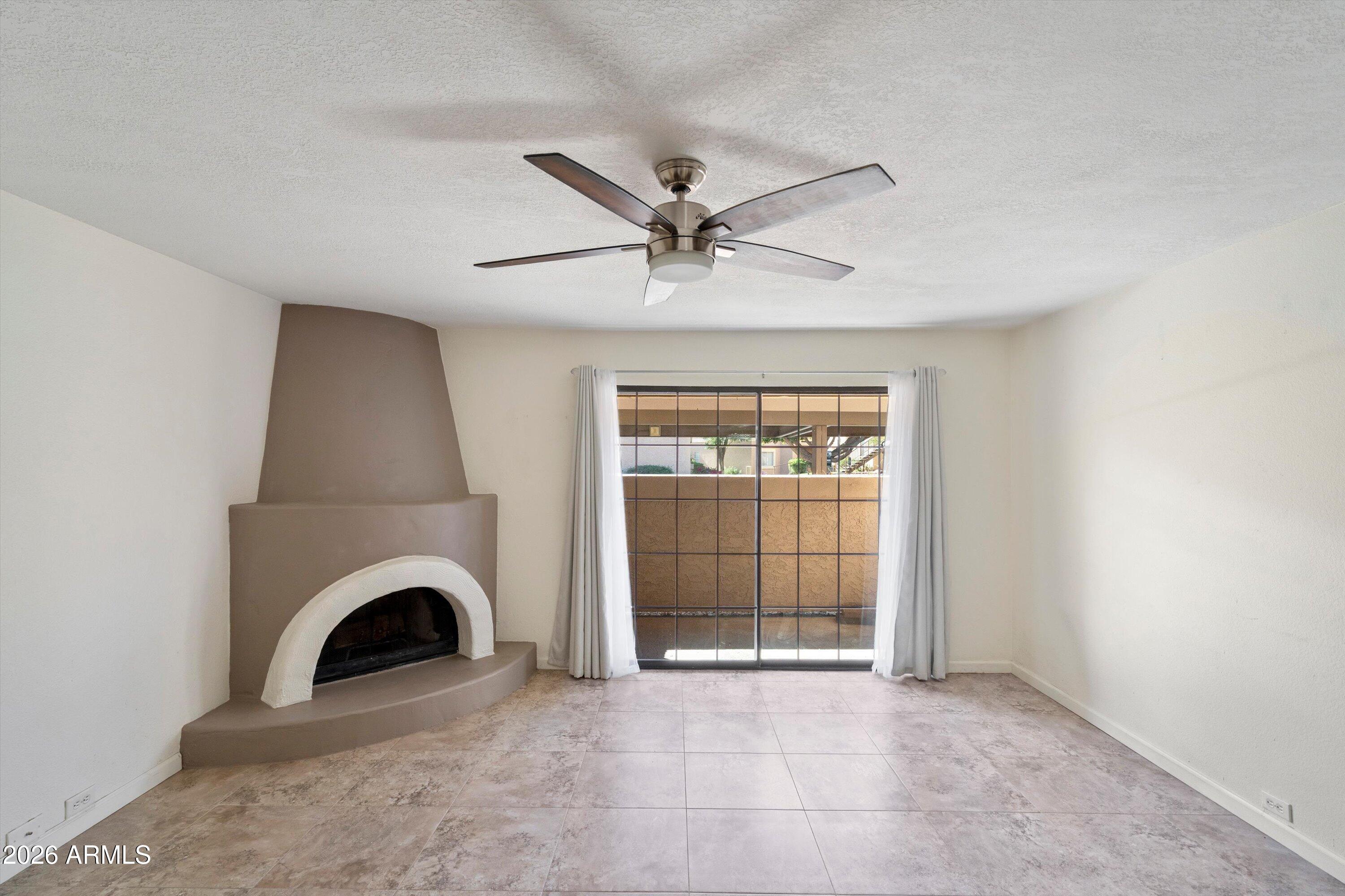 10410 North Cave Creek Road, Unit 1031 Phoenix, AZ 85020 - Photo 6 of 28