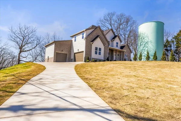 $849,999 | 7833 Stonehenge Drive, Chattanooga, TN 37421