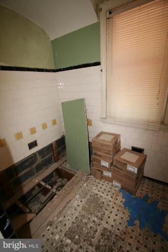 5010 West Hills Road Baltimore, MD 21229 - Photo 24 of 30