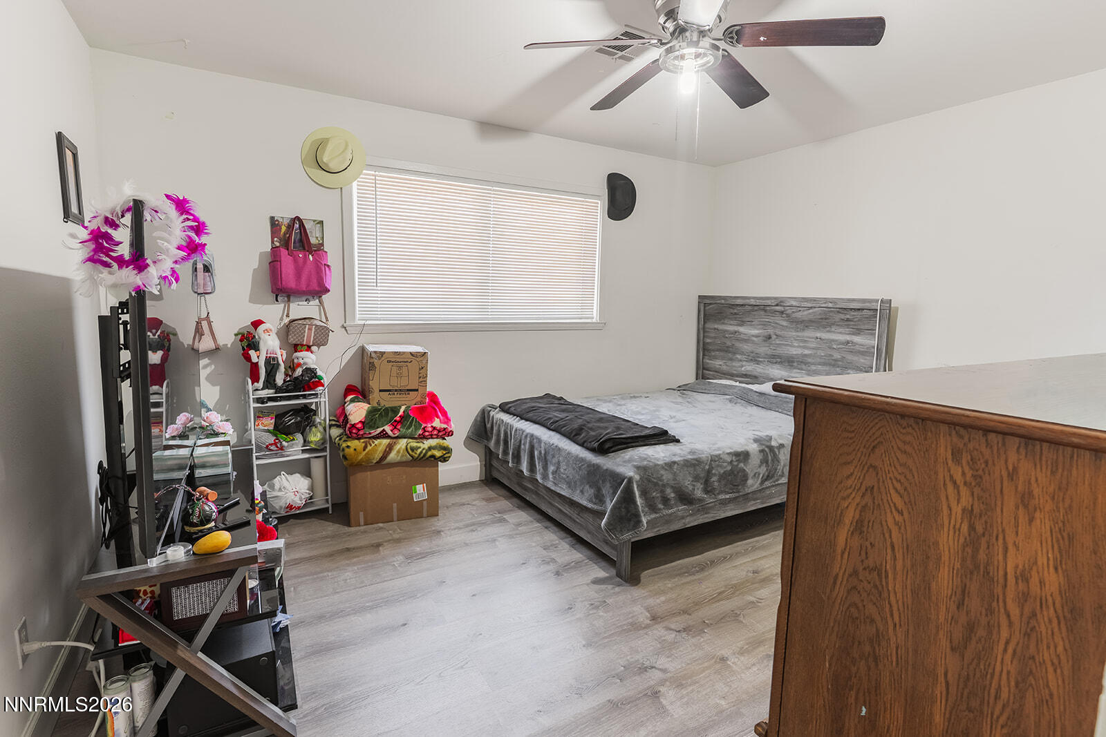 1401 Bresson Avenue Reno, NV 89502 - Photo 7 of 27 _-4