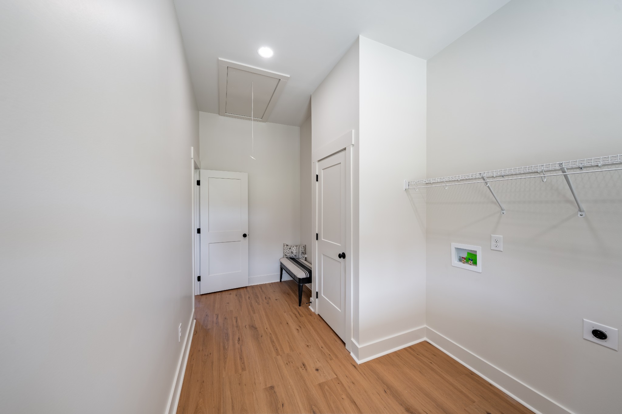 4031 Wells Road Springfield, TN 37172 - Photo 24 of 39 a view of small space with wooden floor