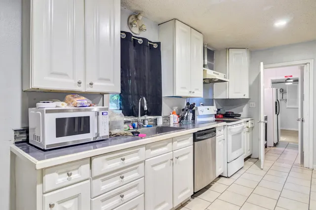 $950,000 | 7074 West Constellation Drive, North Charleston, SC 29418