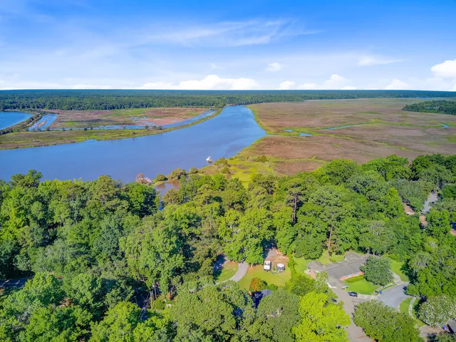 $950,000 | 7074 West Constellation Drive, North Charleston, SC 29418