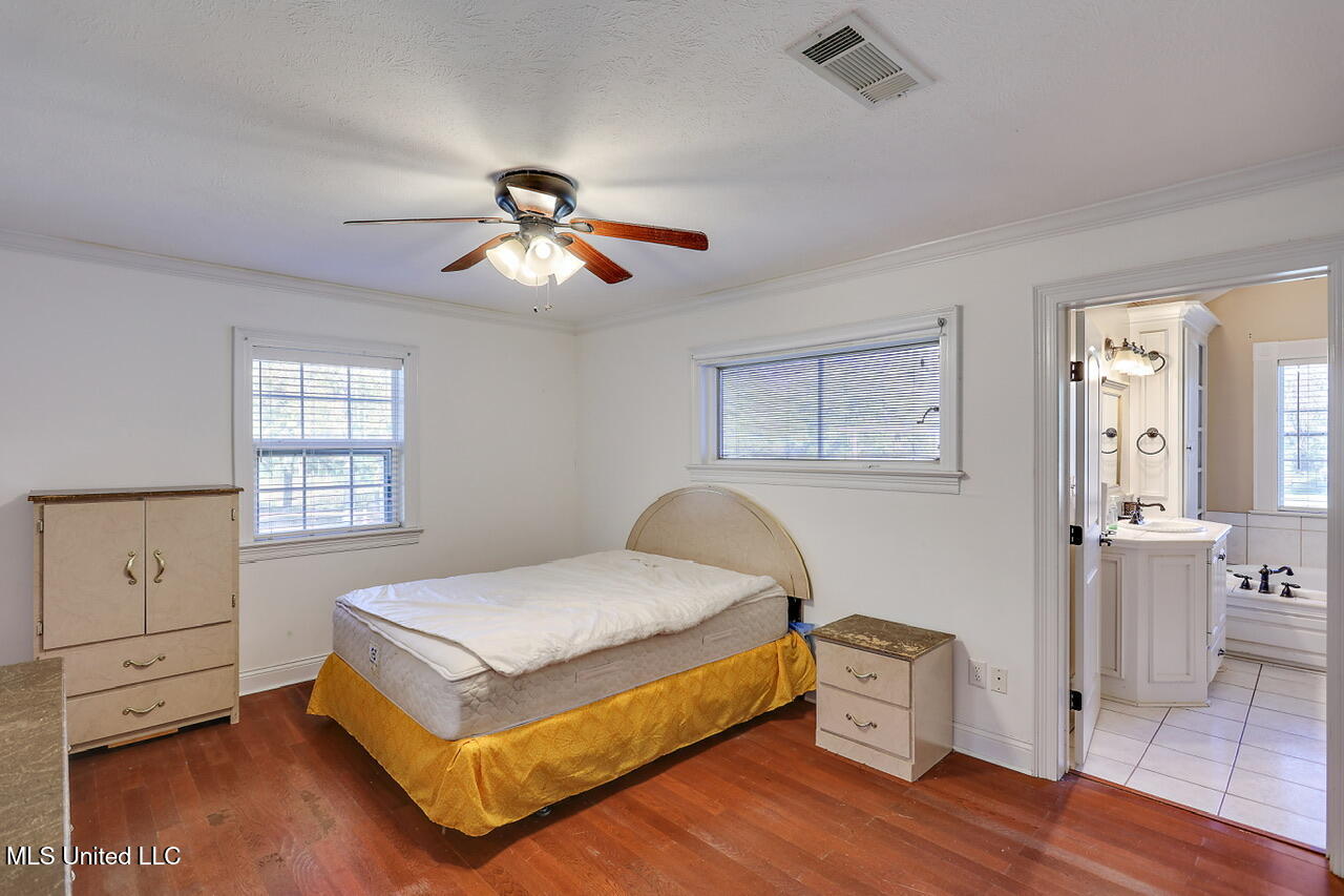 624 McCluer Road Jackson, MS 39212 - Photo 11 of 40 624 McCluer Rd (15)