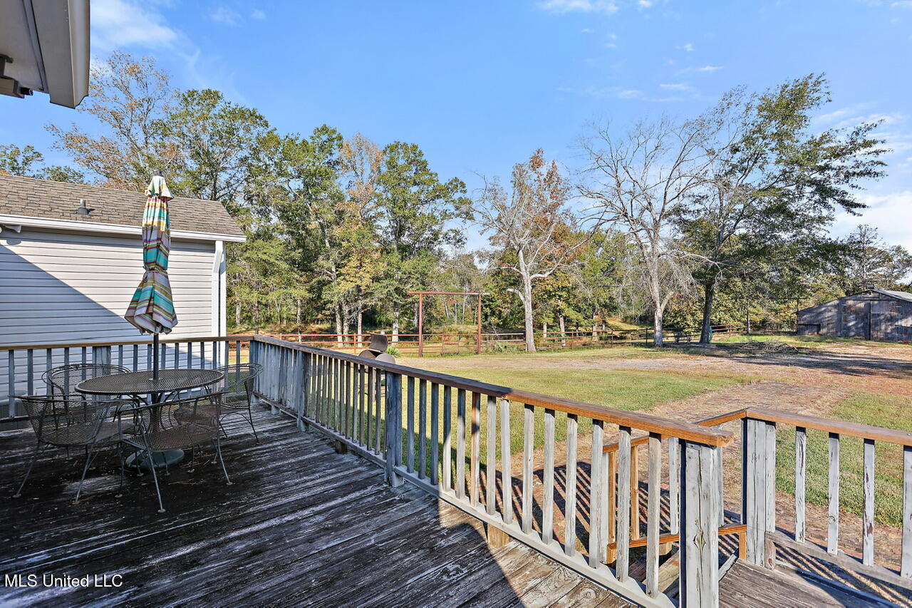 624 McCluer Road Jackson, MS 39212 - Photo 18 of 40 624 McCluer Rd (23)