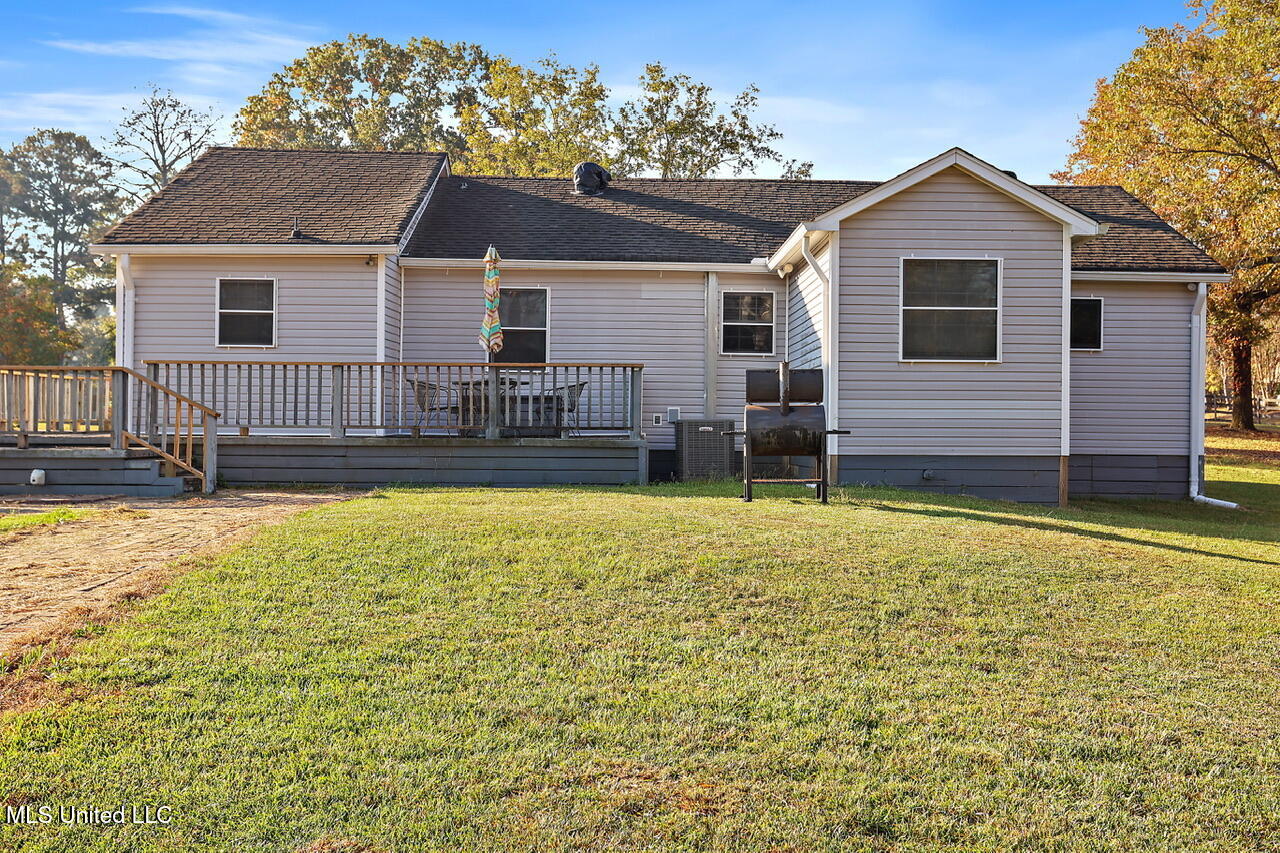 624 McCluer Road Jackson, MS 39212 - Photo 22 of 40 624 McCluer Rd (27)