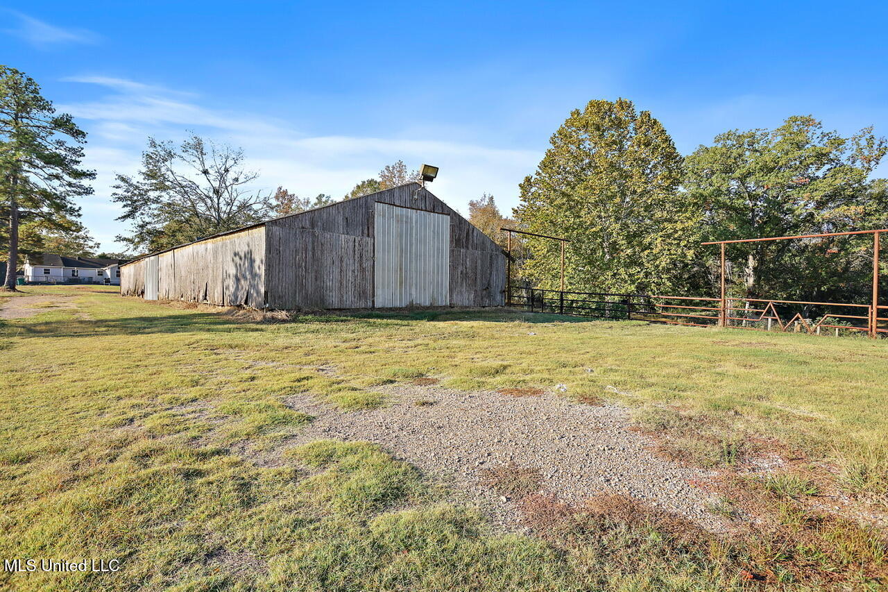 624 McCluer Road Jackson, MS 39212 - Photo 24 of 40 624 McCluer Rd (31)
