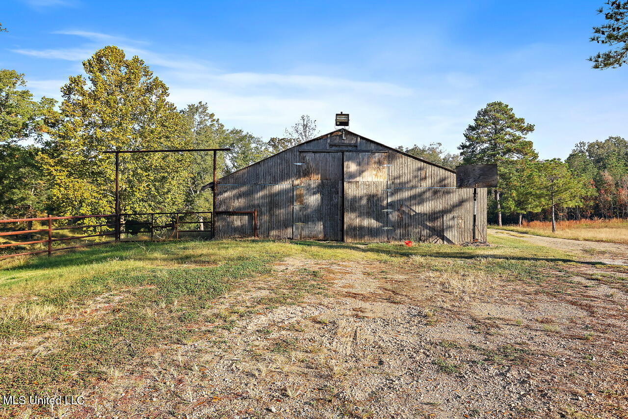 624 McCluer Road Jackson, MS 39212 - Photo 27 of 40 624 McCluer Rd (30)