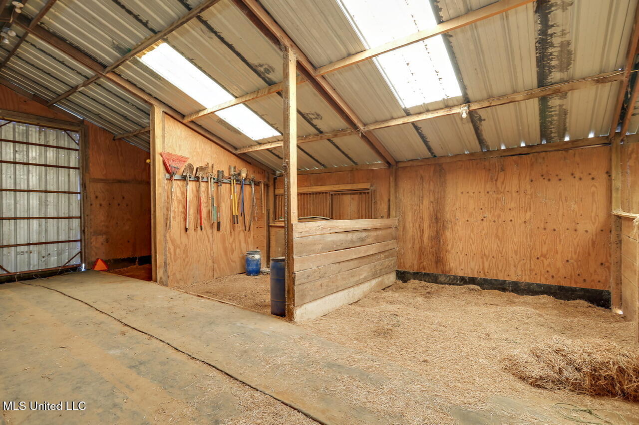 624 McCluer Road Jackson, MS 39212 - Photo 31 of 40 624 McCluer Rd (37)