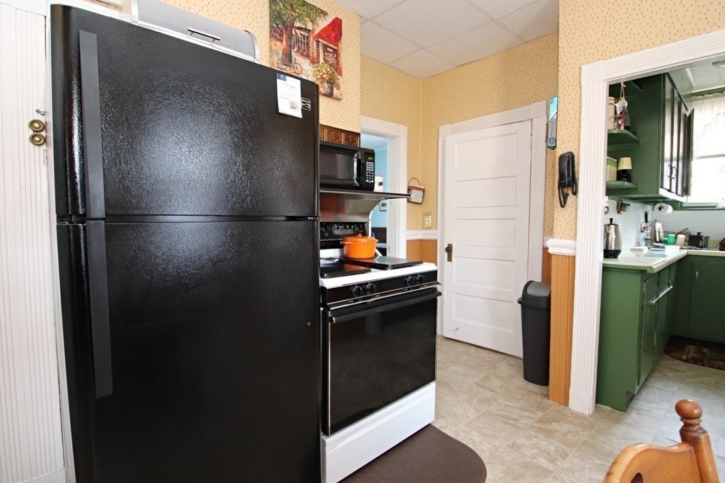 9 Guild Road Saugus, MA 01906 - Photo 6 of 42 Gallery Image 6