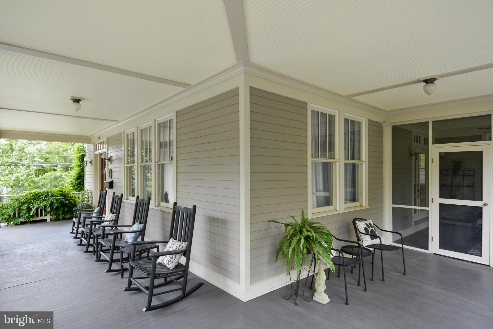 101 Buxton Road Falls Church, VA 22046 - Photo 3 of 30 Exterior (Front)