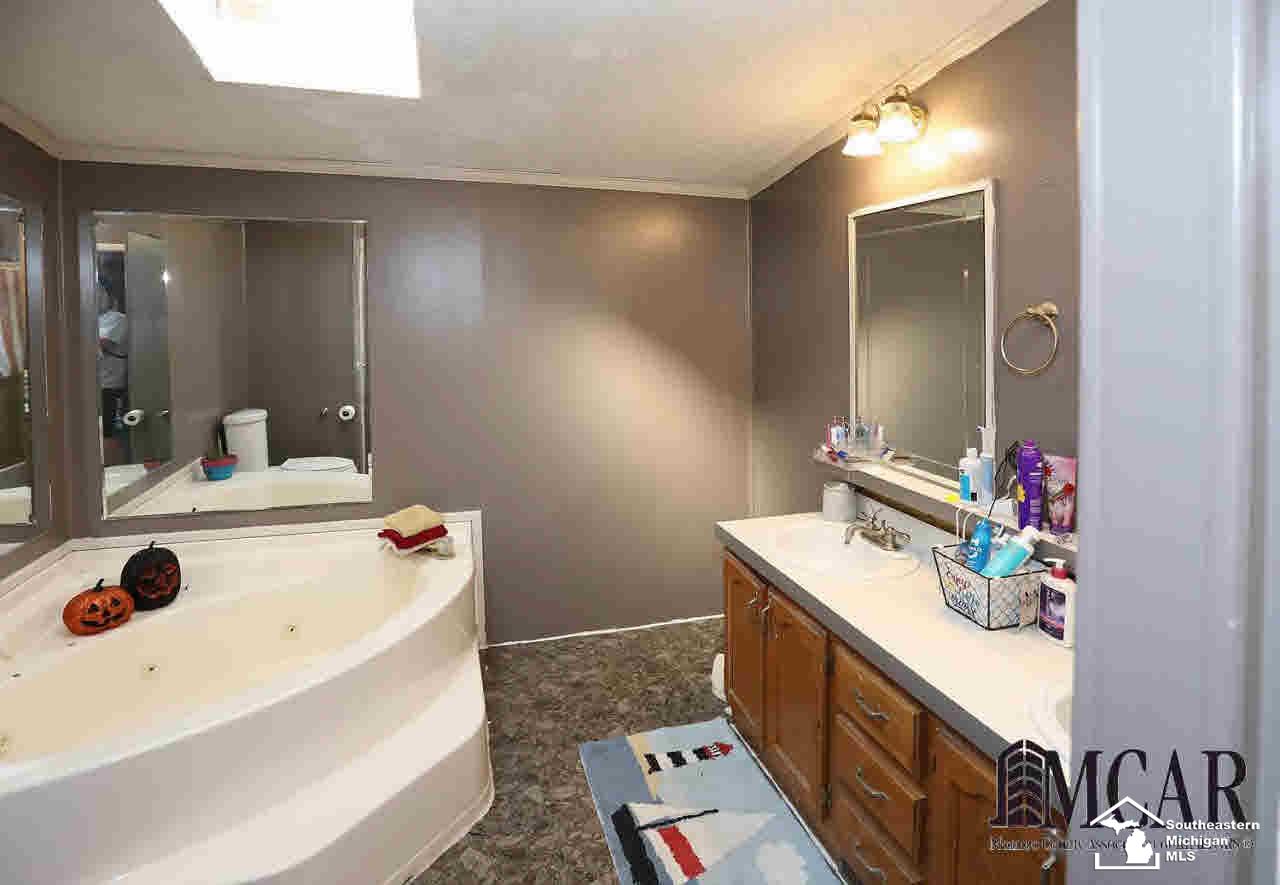 9999 Tuttle Hill Road Maybee, MI 48159 - Photo 17 of 25