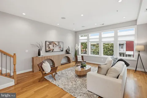 $899,990 | 1110 6th Street Northeast, Unit 2, Washington, DC 20002