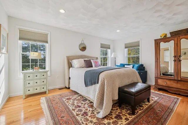 $799,999 | 6 Blue Jay Circle, Unit 2, Wakefield, MA 01880