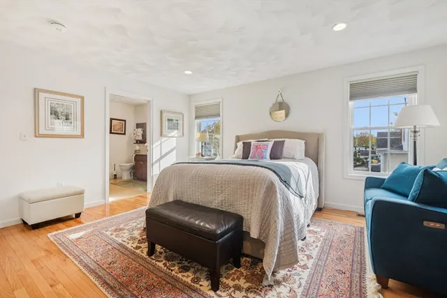 $799,999 | 6 Blue Jay Circle, Unit 2, Wakefield, MA 01880