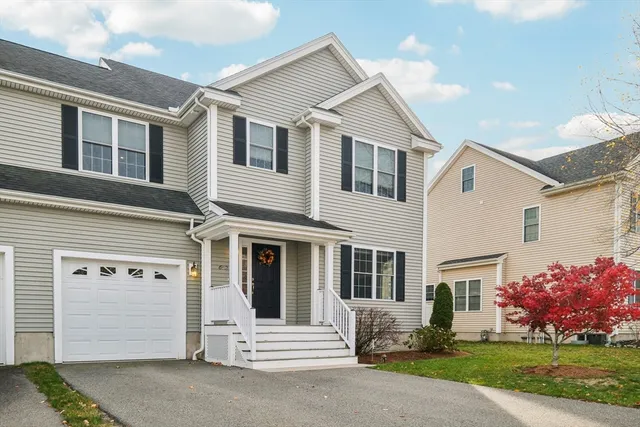 $799,999 | 6 Blue Jay Circle, Unit 2, Wakefield, MA 01880