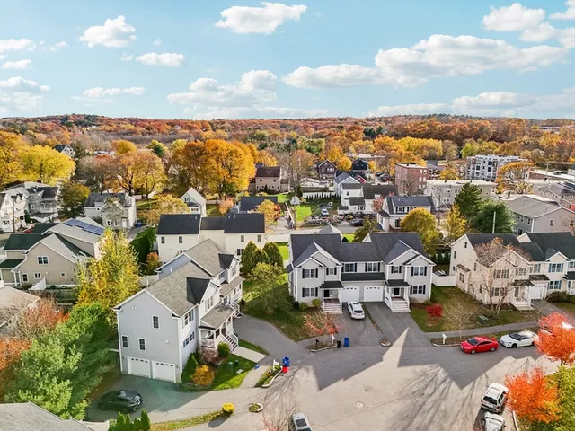 $799,999 | 6 Blue Jay Circle, Unit 2, Wakefield, MA 01880