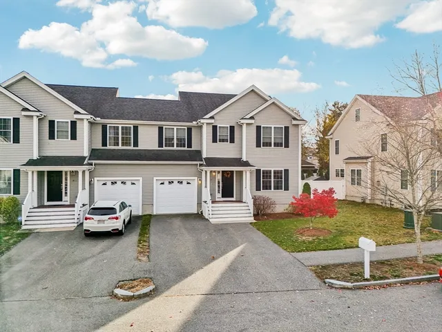 $799,999 | 6 Blue Jay Circle, Unit 2, Wakefield, MA 01880