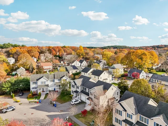 $799,999 | 6 Blue Jay Circle, Unit 2, Wakefield, MA 01880