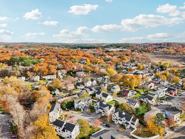 $799,999 | 6 Blue Jay Circle, Unit 2, Wakefield, MA 01880