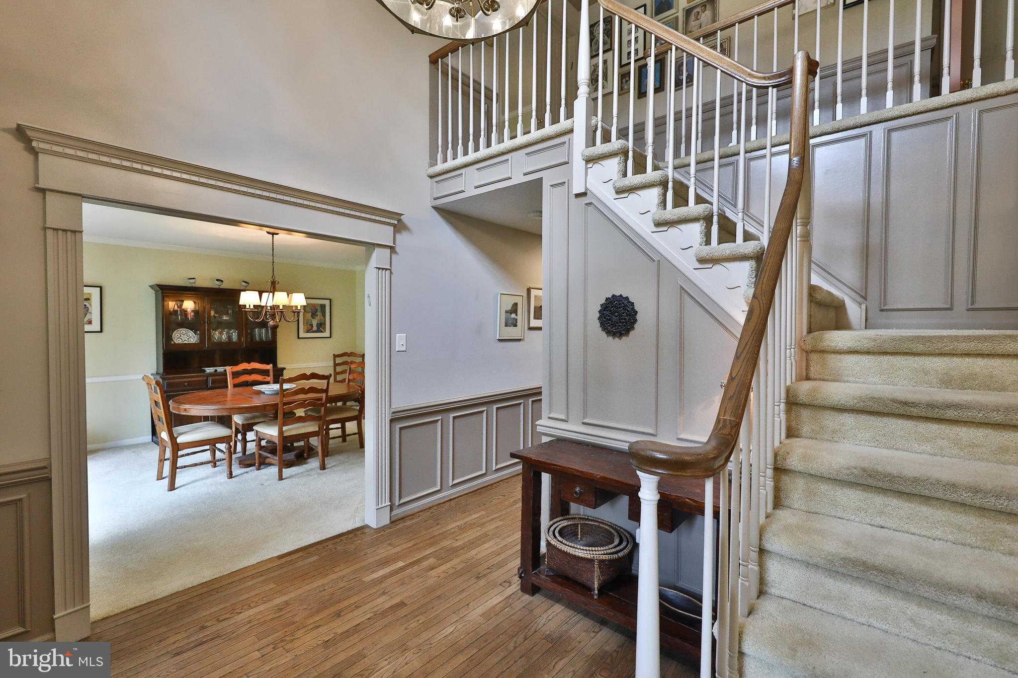 1039 Pinetown Road Fort Washington, PA 19034 - Photo 2 of 47 Magnificent foyer