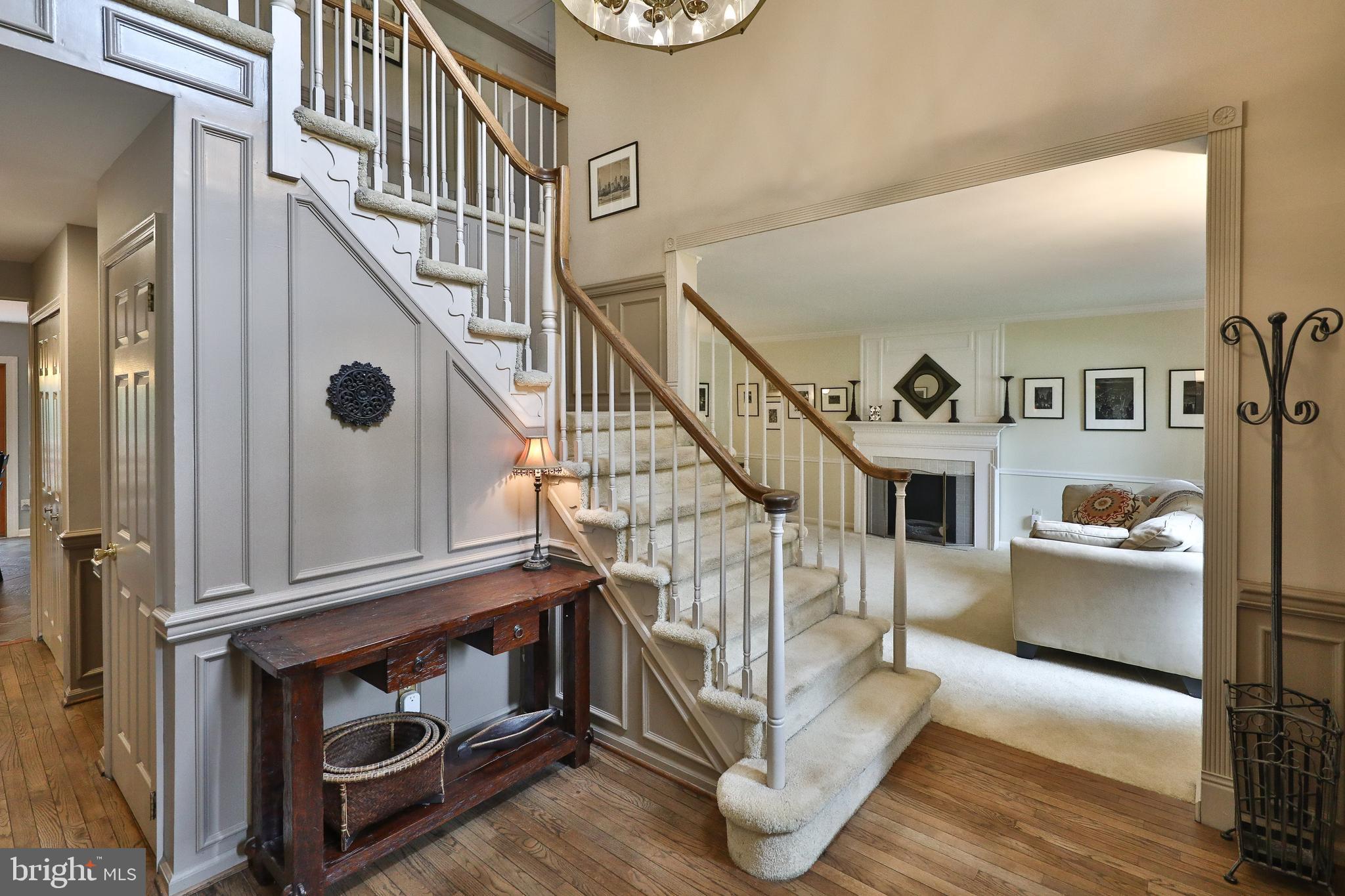 1039 Pinetown Road Fort Washington, PA 19034 - Photo 12 of 47 Exceptional mill work throughout