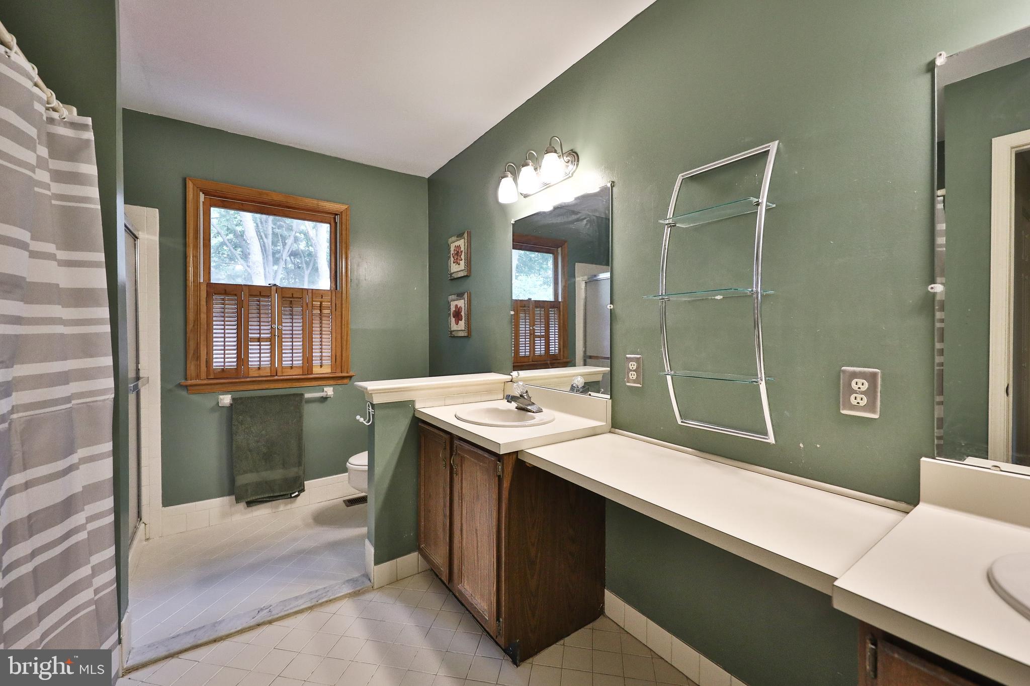 1039 Pinetown Road Fort Washington, PA 19034 - Photo 24 of 47 Gallery Image 24
