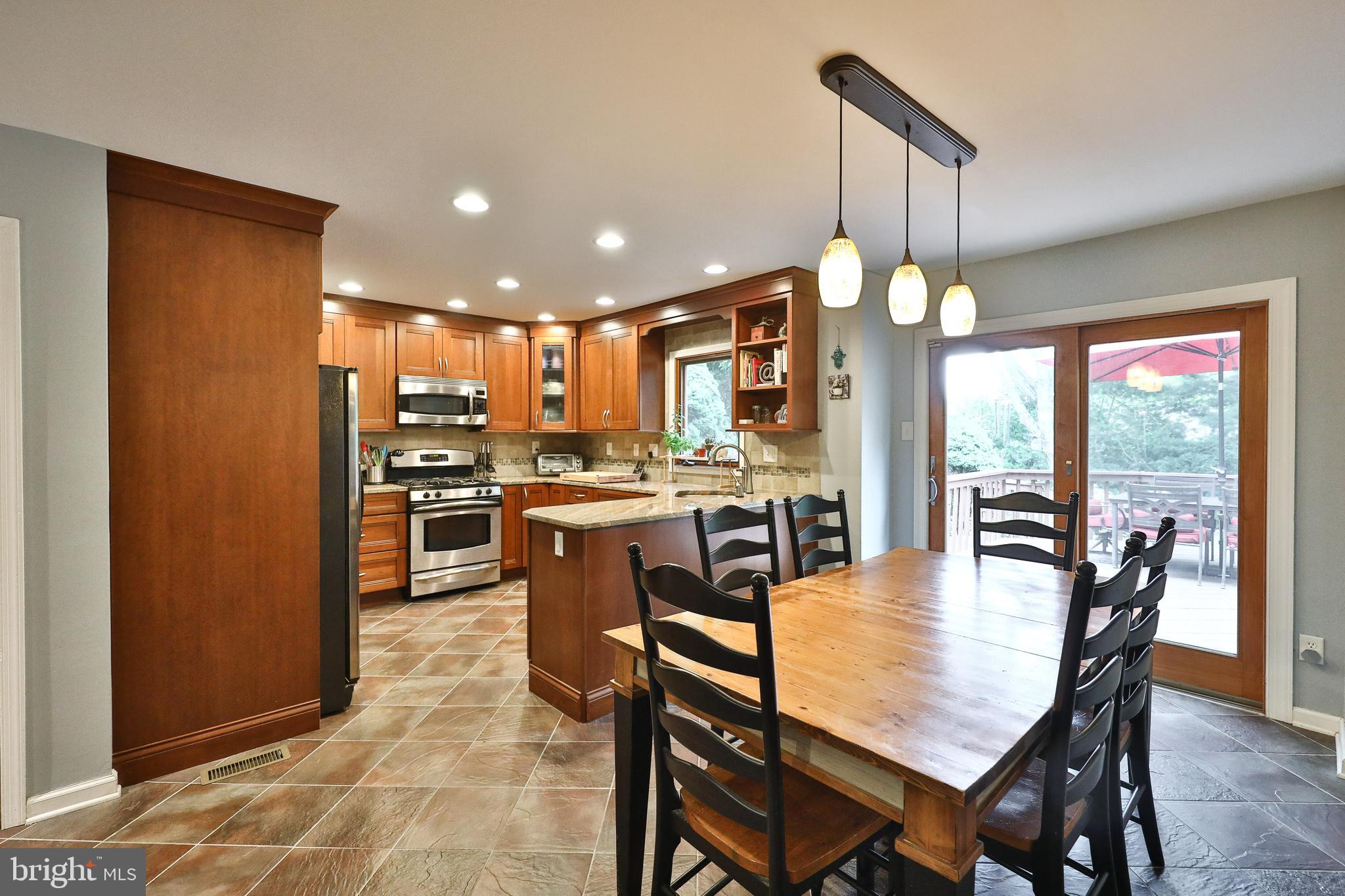 1039 Pinetown Road Fort Washington, PA 19034 - Photo 7 of 47 Eat in kitchen with plenty of sun light