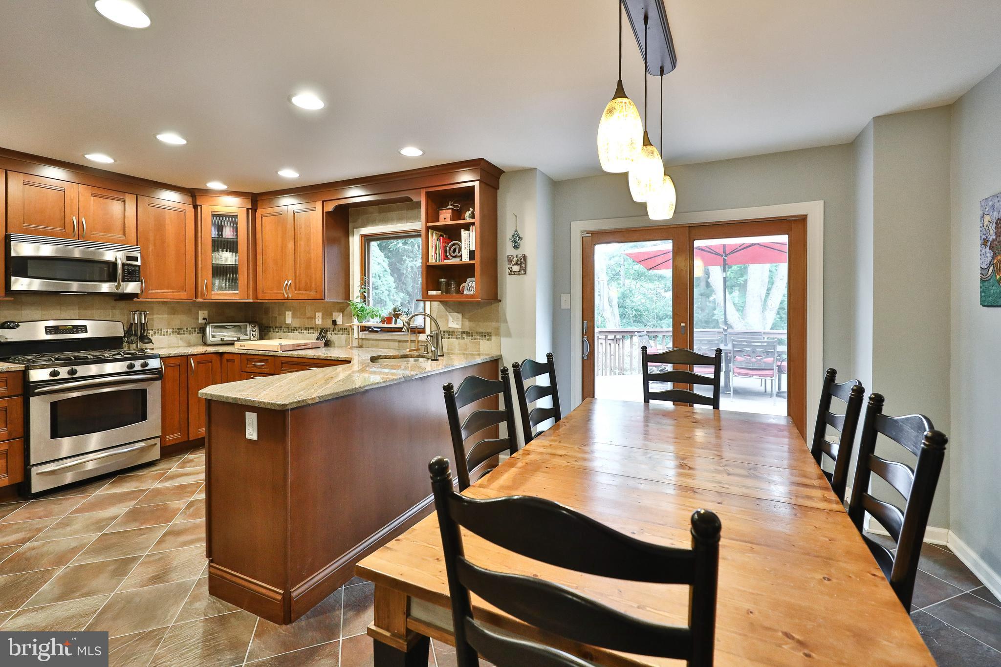 1039 Pinetown Road Fort Washington, PA 19034 - Photo 8 of 47 Beautiful kitchen with so much to offer