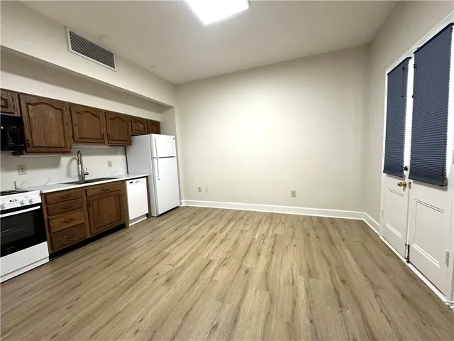 $1,500 | 922 St Louis Street, Unit 4, New Orleans, LA 70112