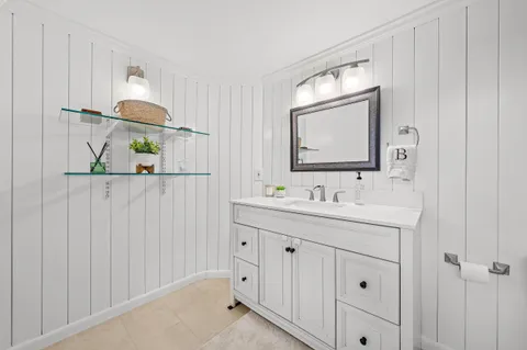 $360,000 | 5537 Eagle Lake Drive, Palm Beach Gardens, FL 33418