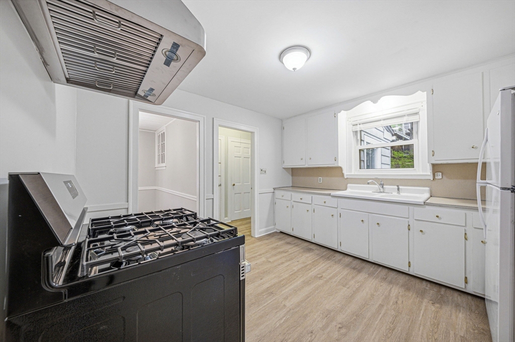 33 Harvard Street, Unit 2 Arlington, MA 02476 - Photo 19 of 41