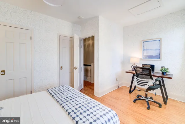 $1,100,000 | 129 E Street Southeast, Washington, DC 20003