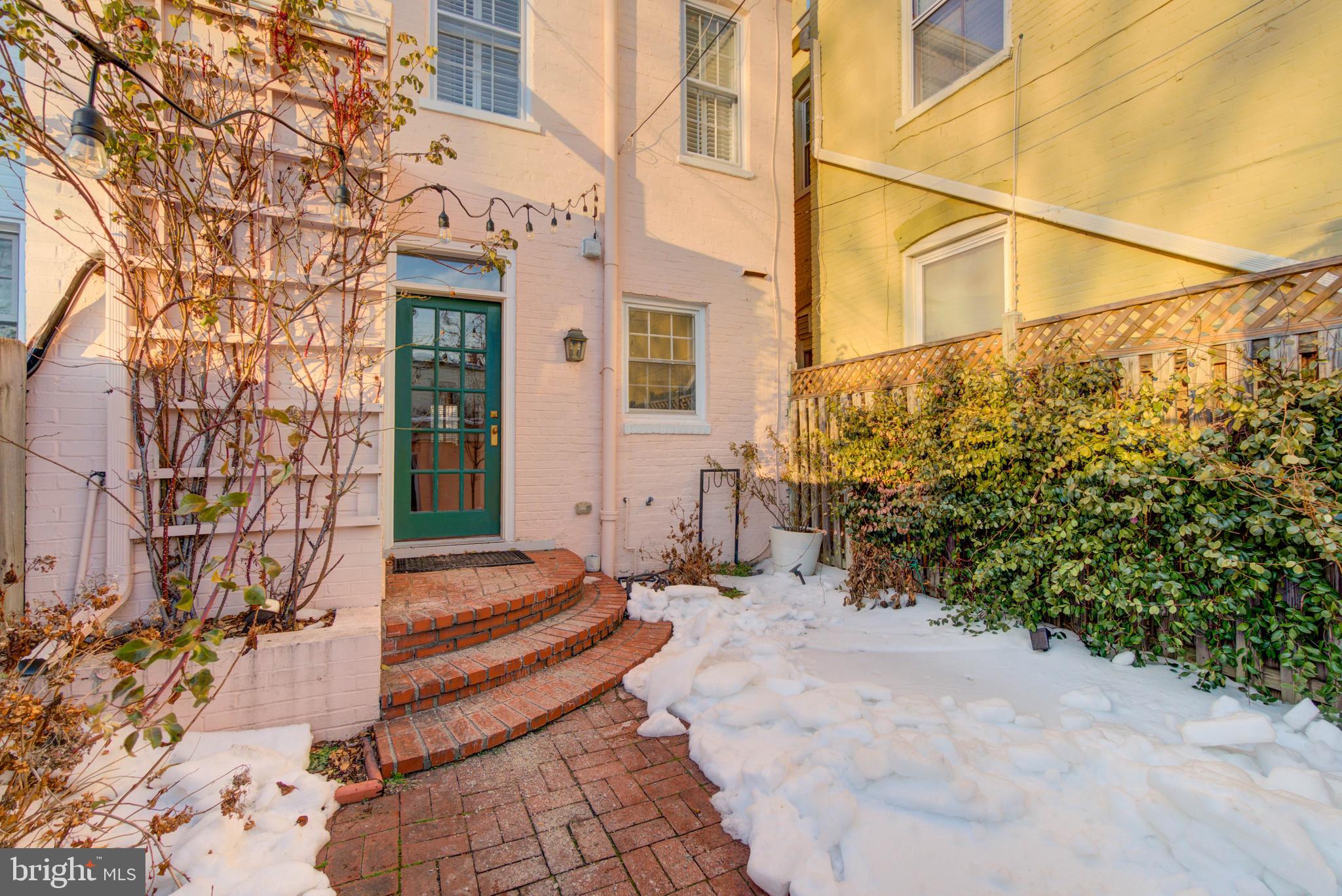 129 E Street Southeast Washington, DC 20003 - Photo 33 of 38