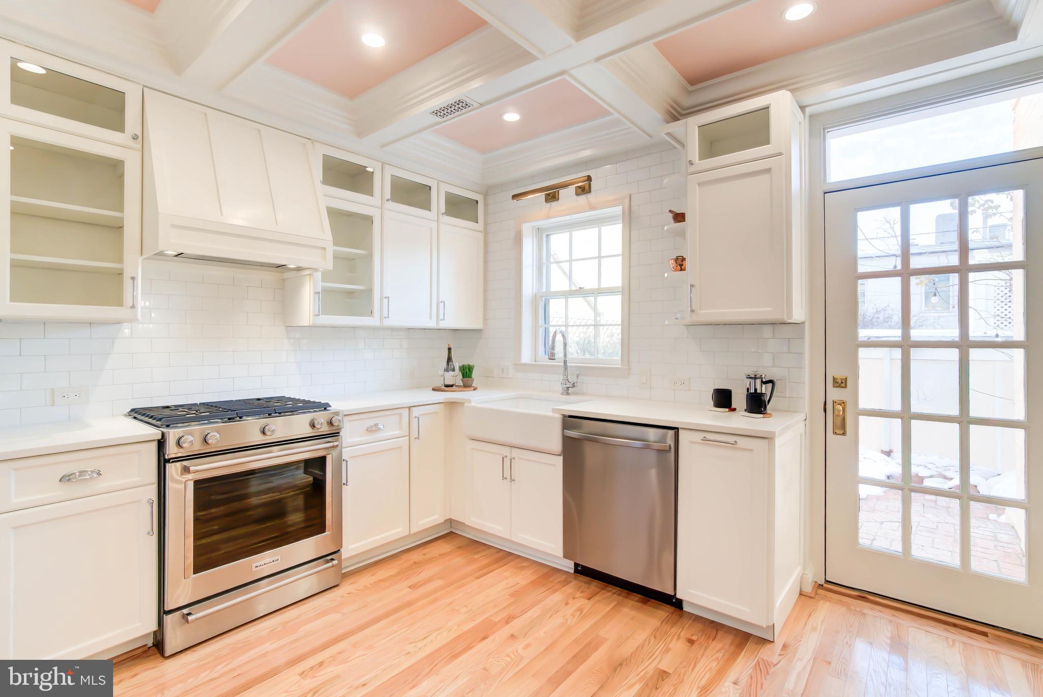 129 E Street Southeast Washington, DC 20003 - Photo 10 of 38