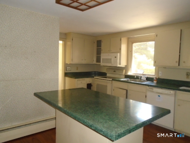 49 Northwoods Road Farmington, CT 06032 - Photo 9 of 27
