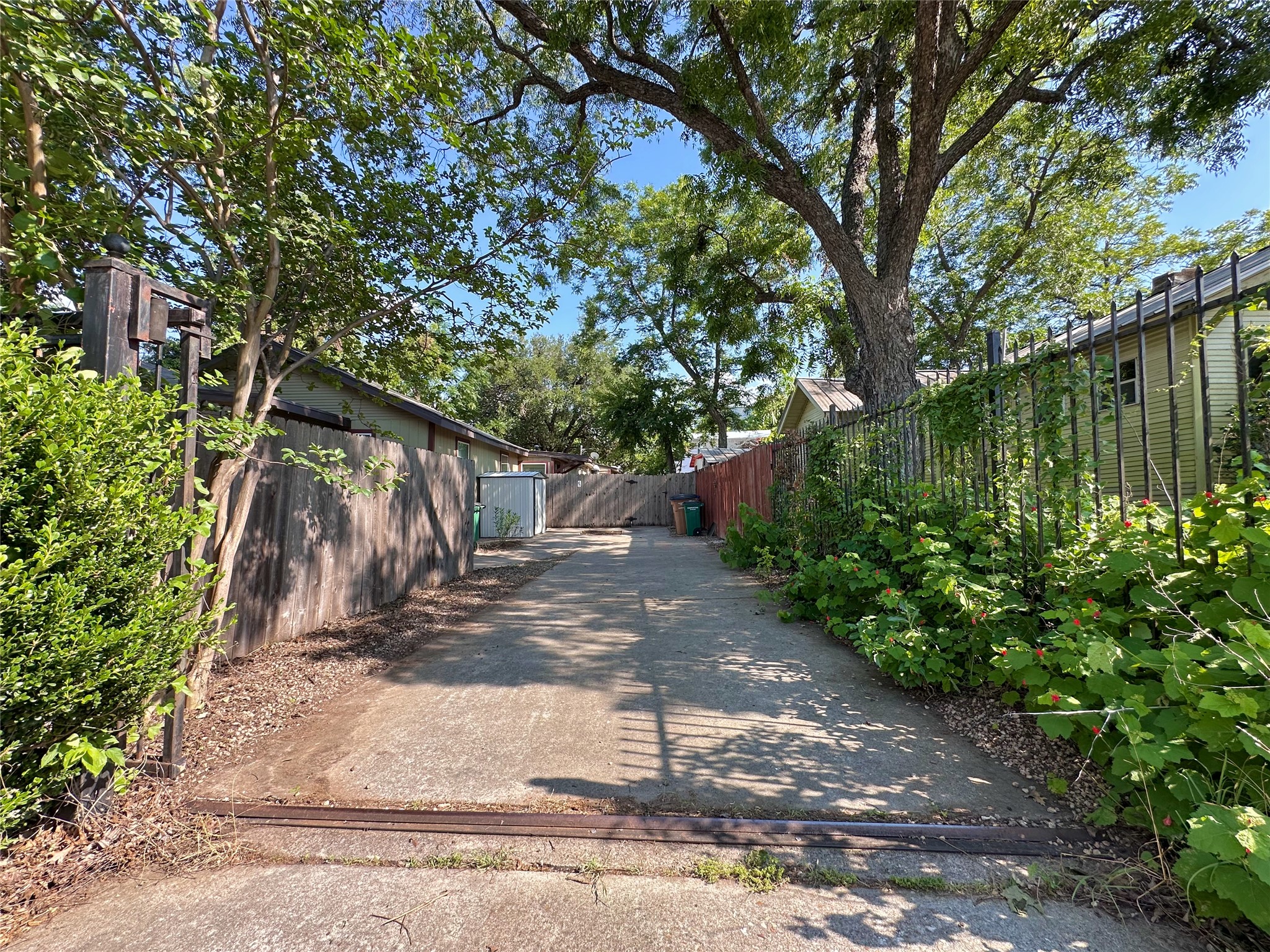 2103 East 16th Street, Unit ANNEX Austin, TX 78702 - Photo 23 of 23 a view of a back yard