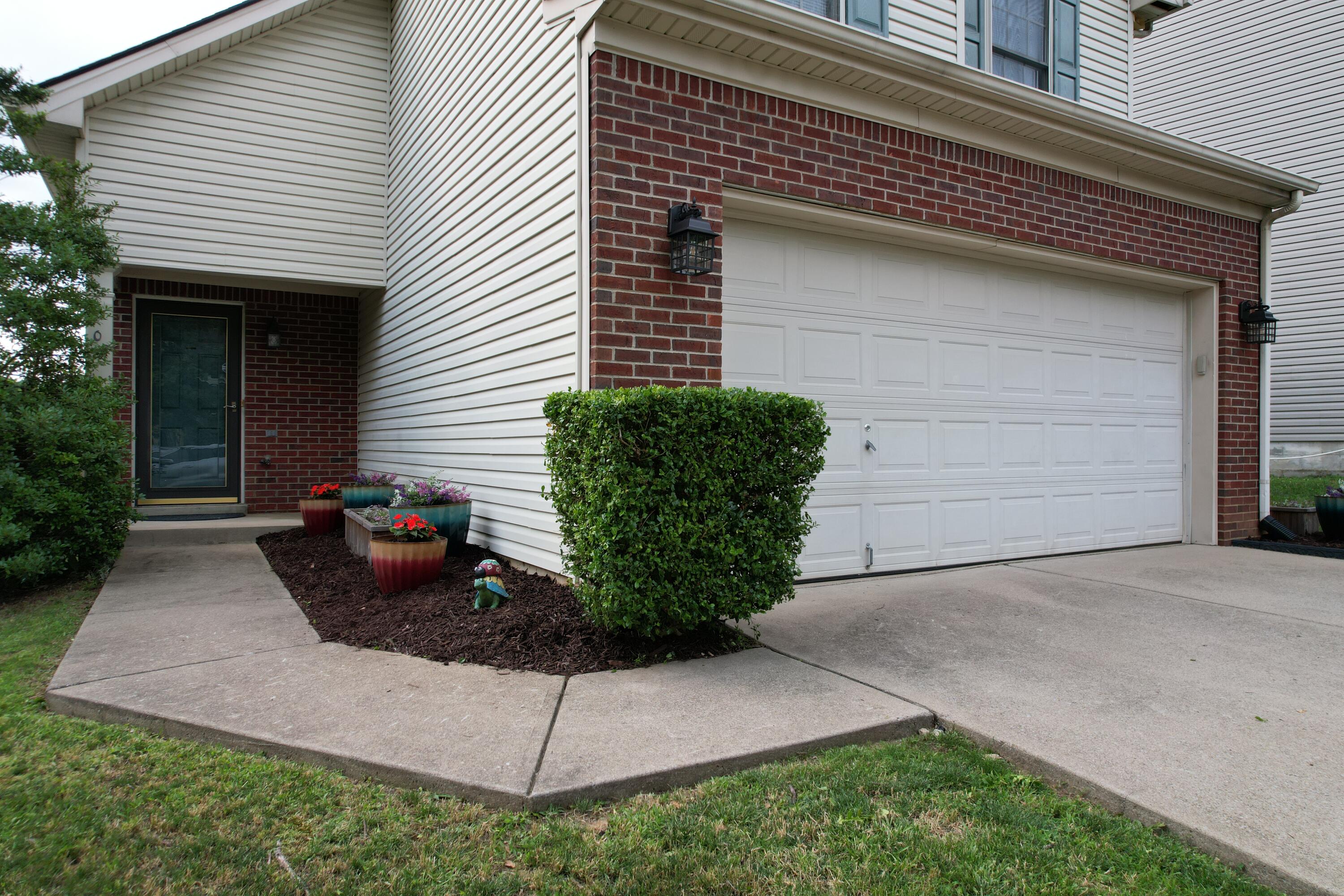 208 Strawberry Fields Road Lexington, KY 40516 - Photo 2 of 26 Photo_1080295521_DJI_97_jpg_9194454_0_20
