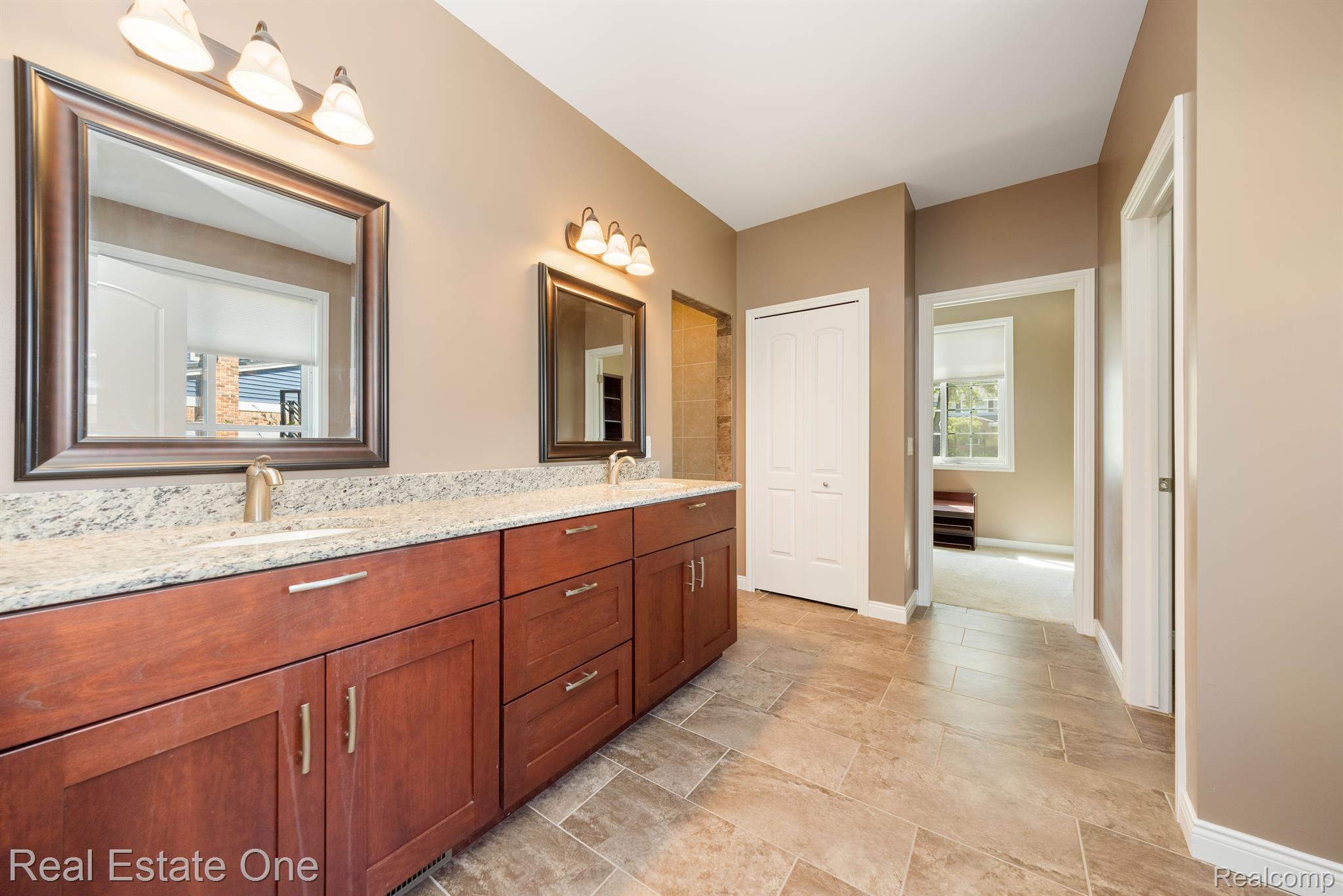 630 Lockmoore Court Rochester, MI 48307 - Photo 24 of 65 Gallery Image 24