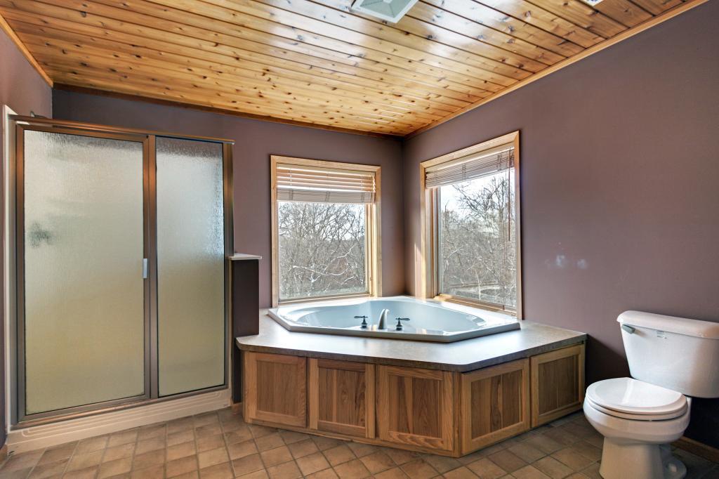 824 Hidden Lake Road Hudson, WI 54016 - Photo 21 of 29 Gallery Image 21