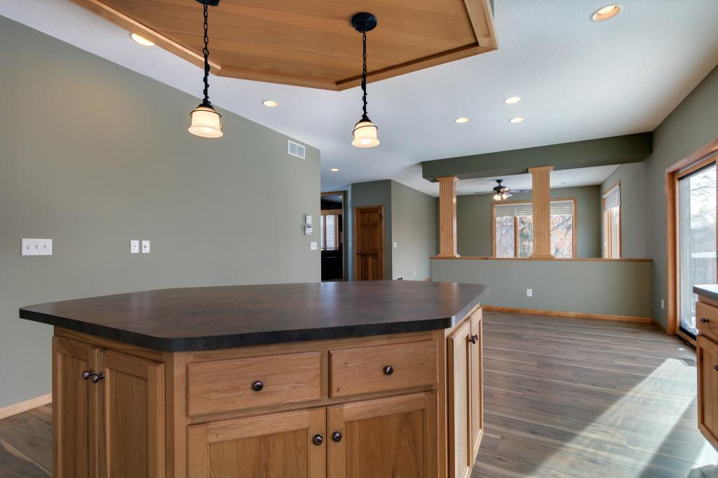 824 Hidden Lake Road Hudson, WI 54016 - Photo 8 of 29 Gallery Image 8