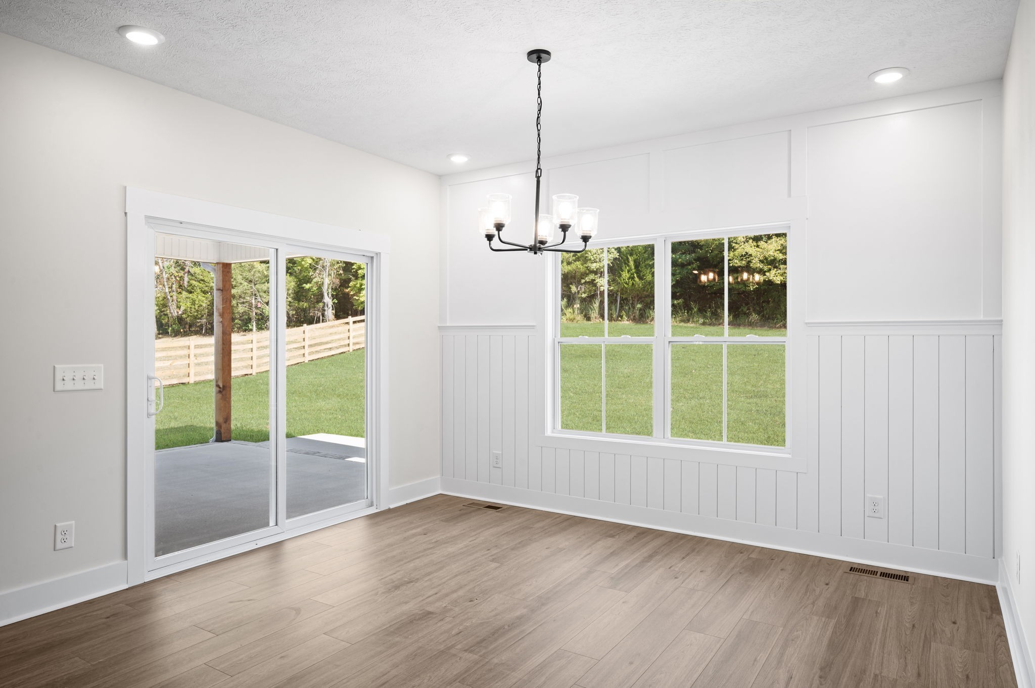 48 Powell Road Clarksville, TN 37043 - Photo 20 of 55 a view of an empty room with windows