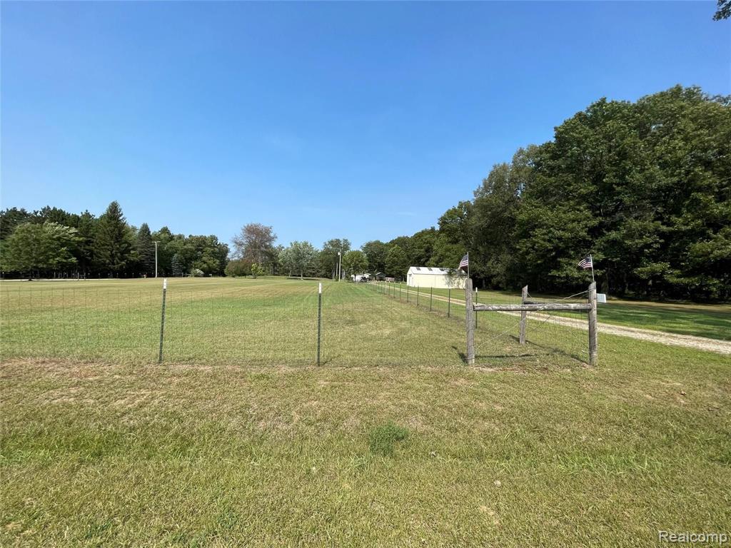 210 Michael Road Lapeer, MI 48446 - Photo 15 of 35