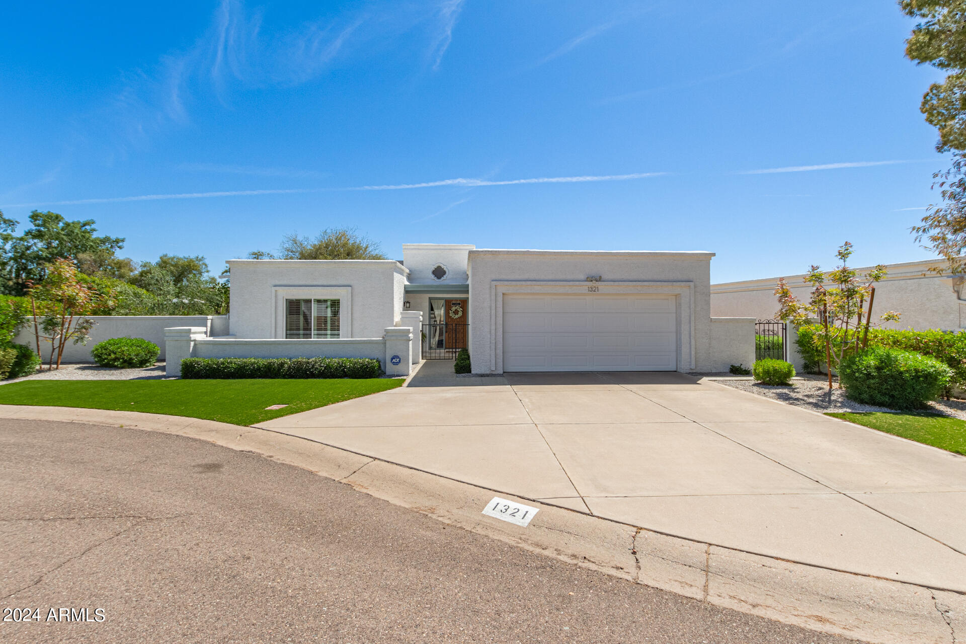 1321 East Winged Foot Road Phoenix, AZ 85022 - Photo 1 of 40 01-Winged Foot