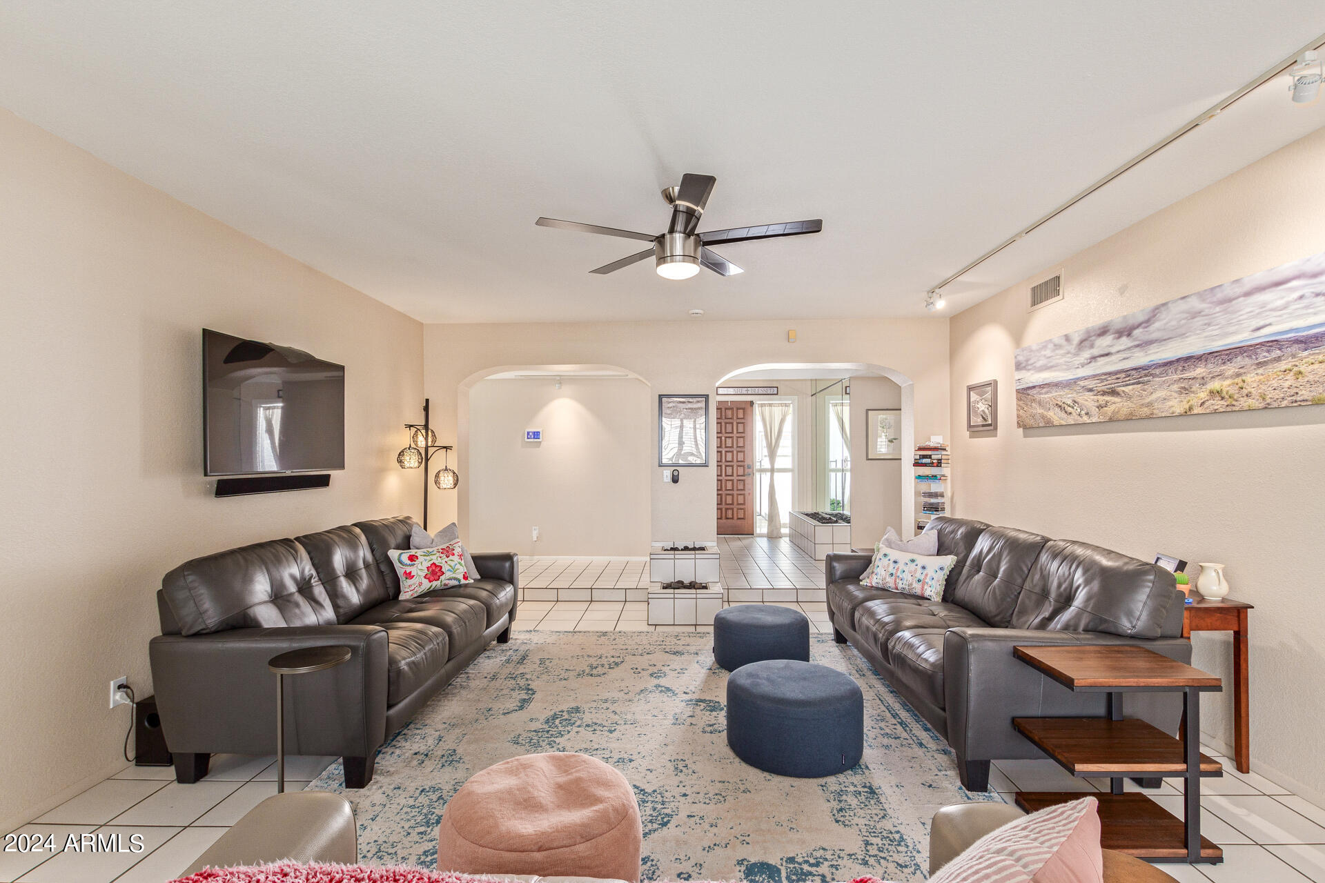 1321 East Winged Foot Road Phoenix, AZ 85022 - Photo 11 of 40 14-Winged Foot