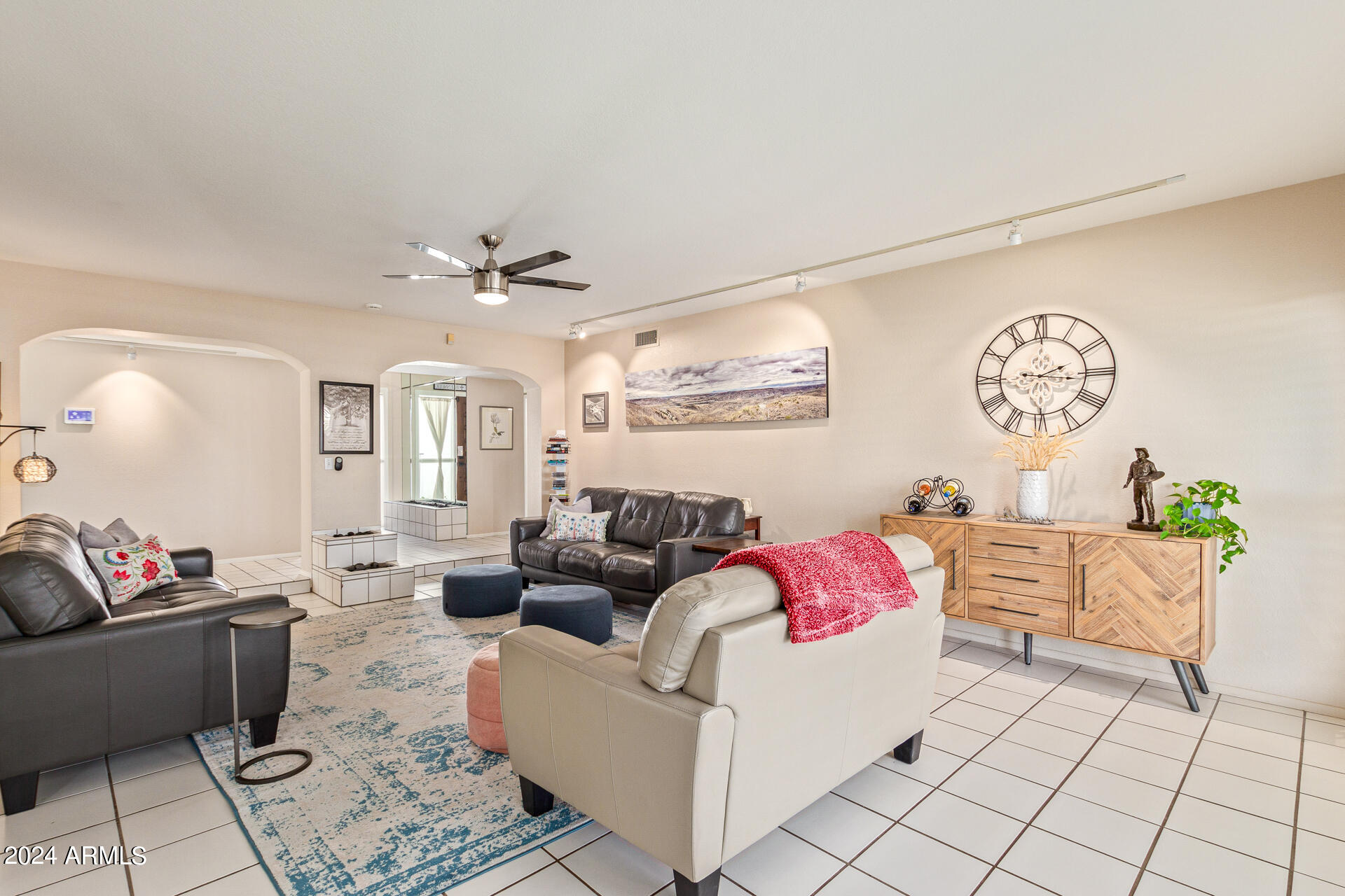 1321 East Winged Foot Road Phoenix, AZ 85022 - Photo 10 of 40 13-Winged Foot